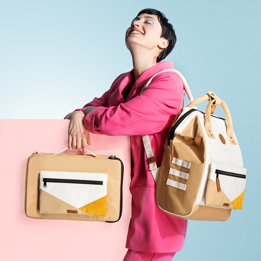 Cabaia Cabaïa réinvente les accessoires et vêtements pour les femmes, hommes et enfants : Bonnets, Sacs, Écharpes, Chaussettes, Serviettes de plage