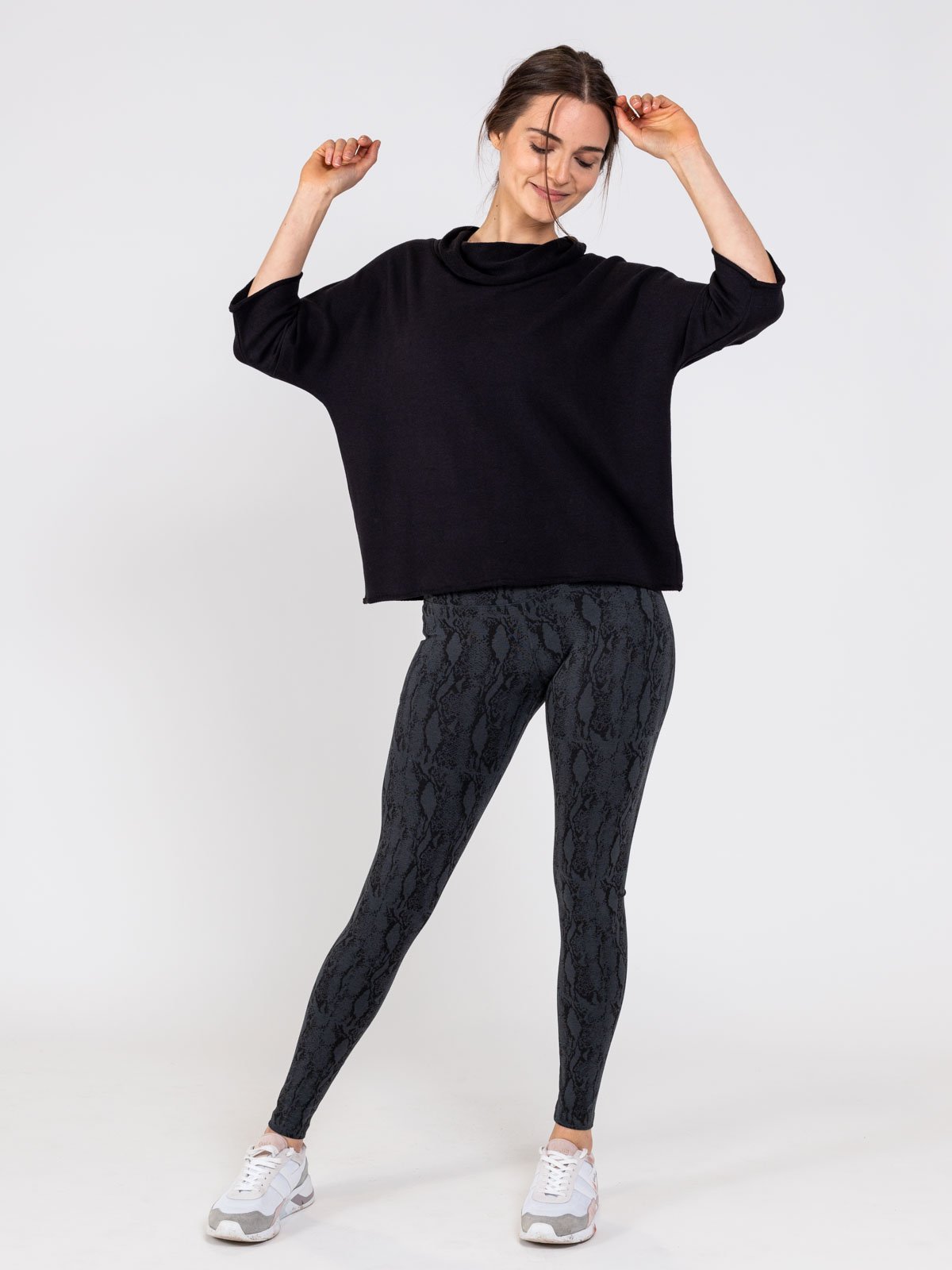 Chelsea Popover Sweatshirt tasc performance