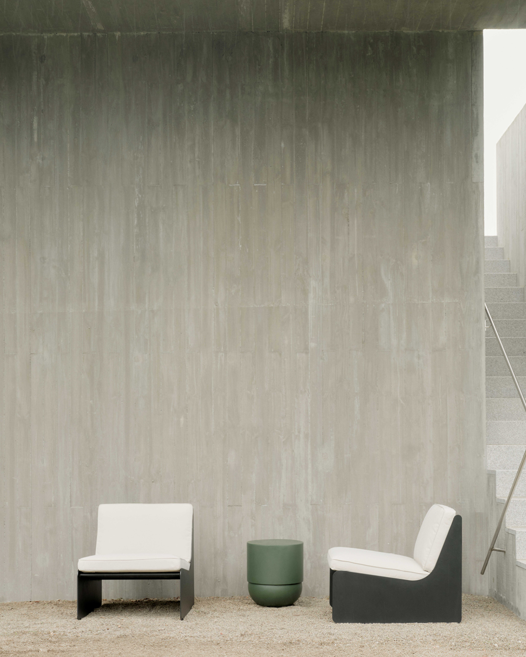 Outdoor Dougie Lounge Chair