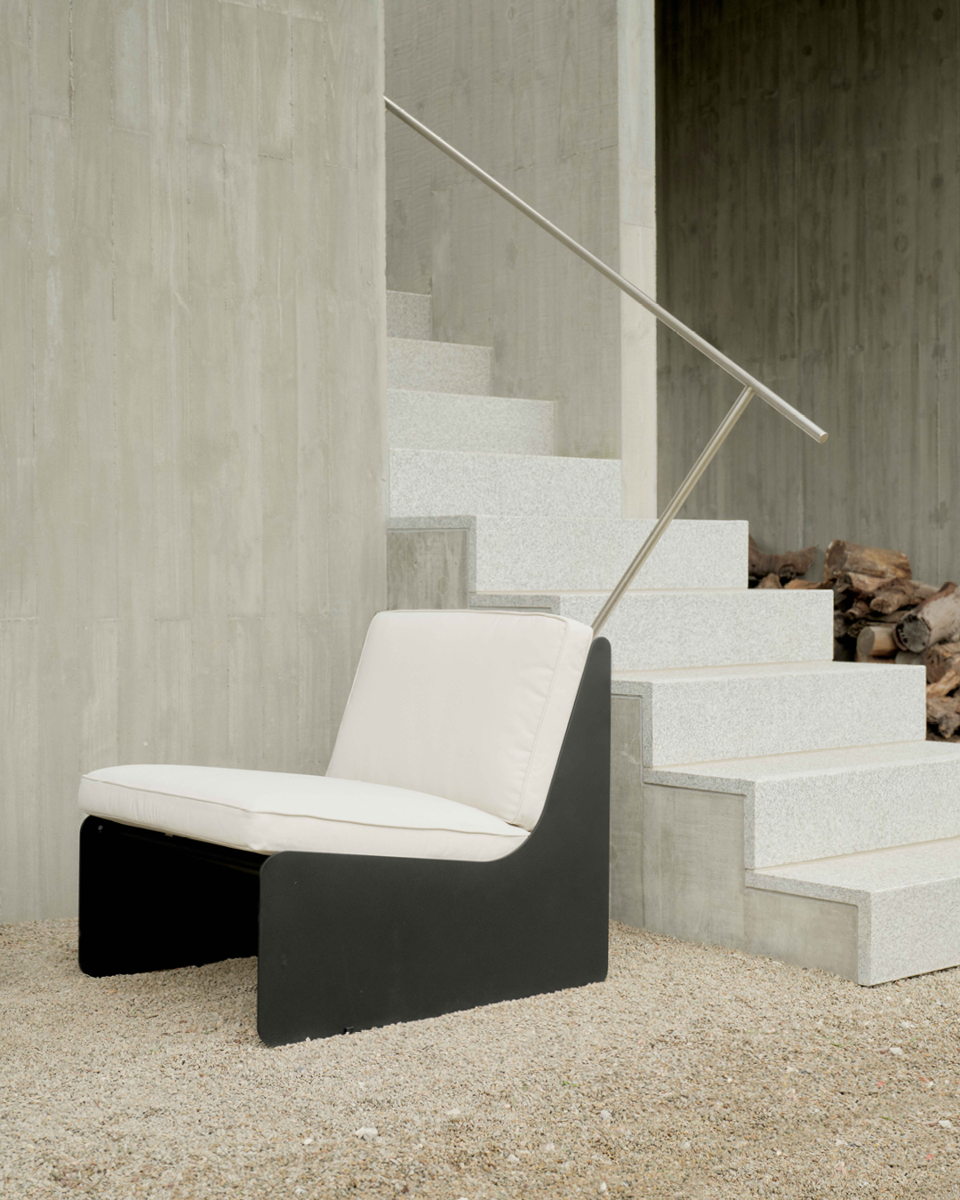 Outdoor Dougie Lounge Chair