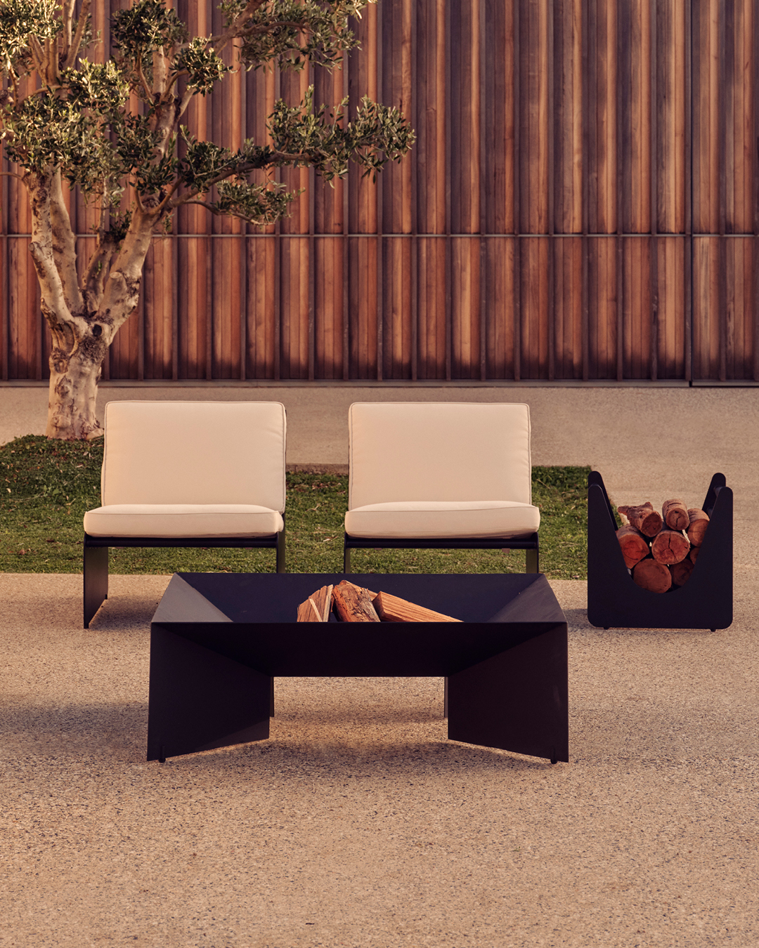 Outdoor Dougie Lounge Chair