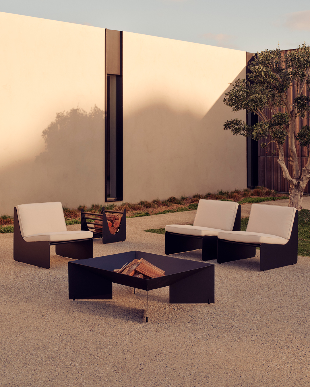 Outdoor Dougie Lounge Chair