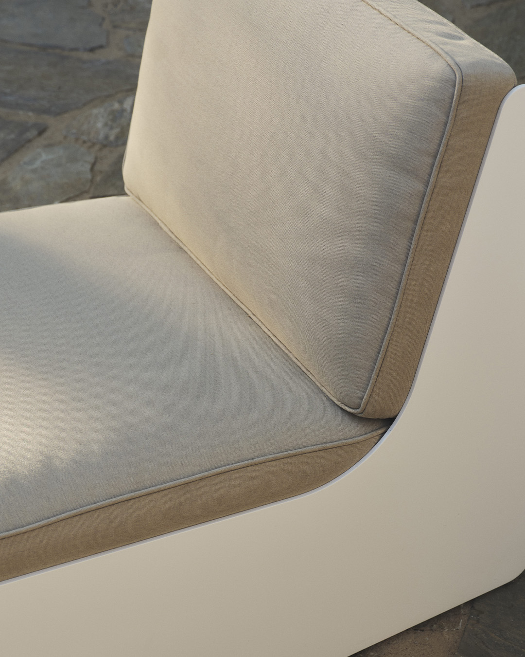 Outdoor Dougie Lounge Chair