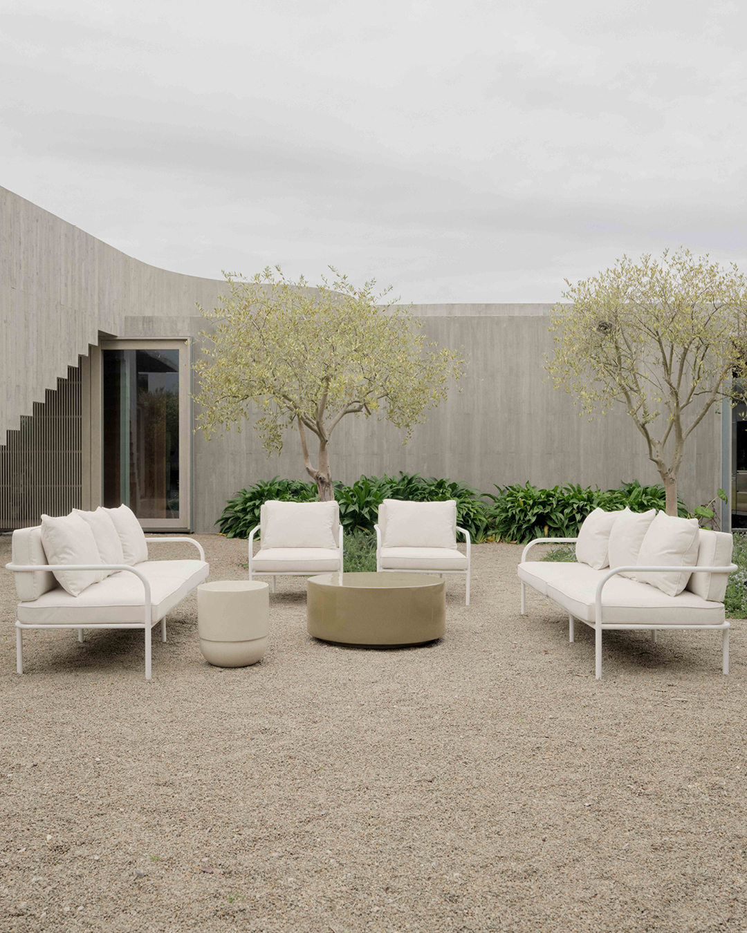 Outdoor Palm Lounge Chair
