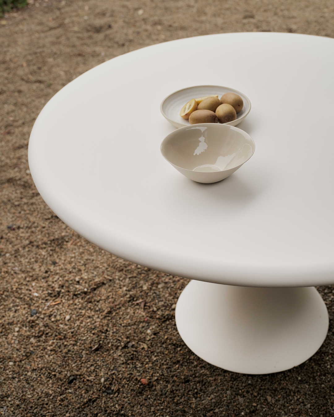 Outdoor Ria Round Dining Table