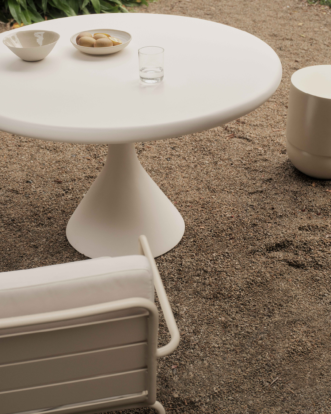 Outdoor Ria Round Dining Table