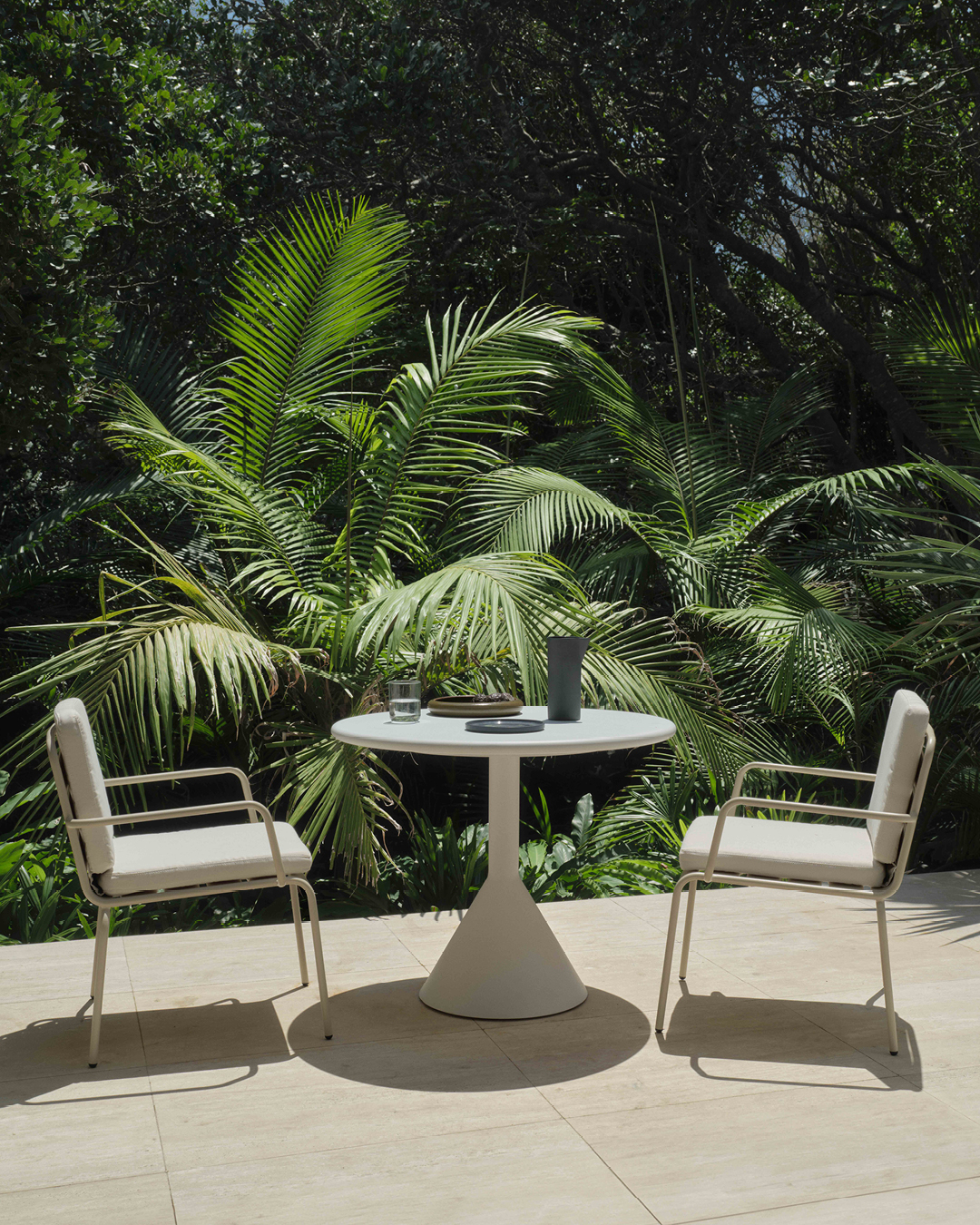 Outdoor Ria Round Dining Table