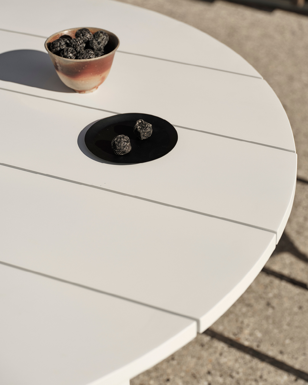 Outdoor Johnny Round Dining Table