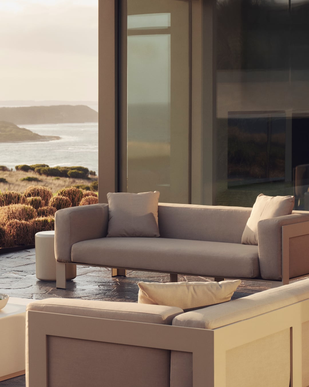 Outdoor Douglas Sofa
