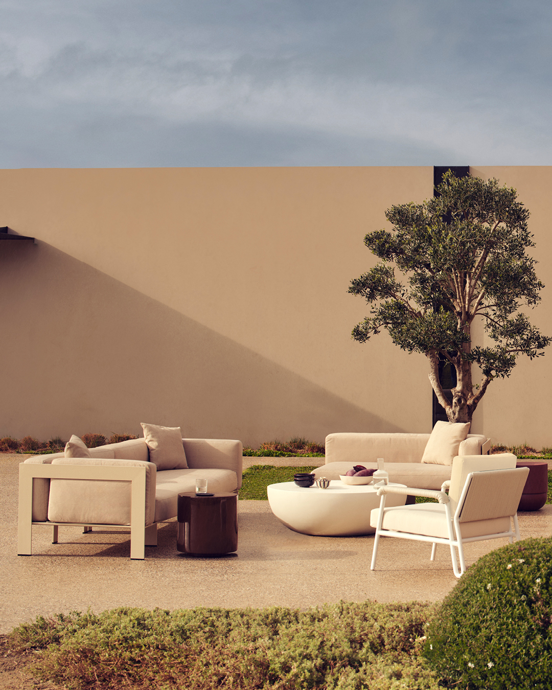 Outdoor Douglas Sofa