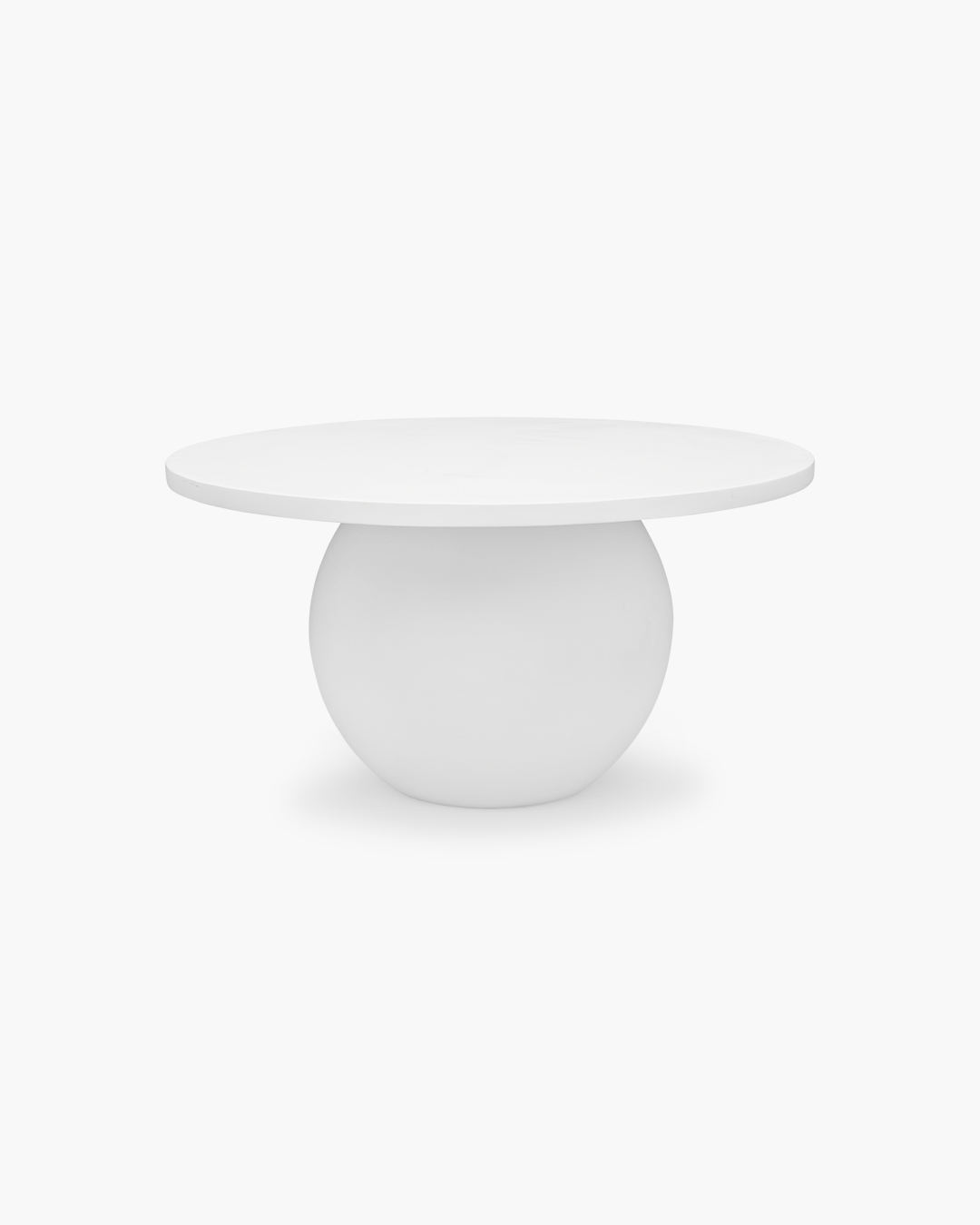 Olay Round Dining Table