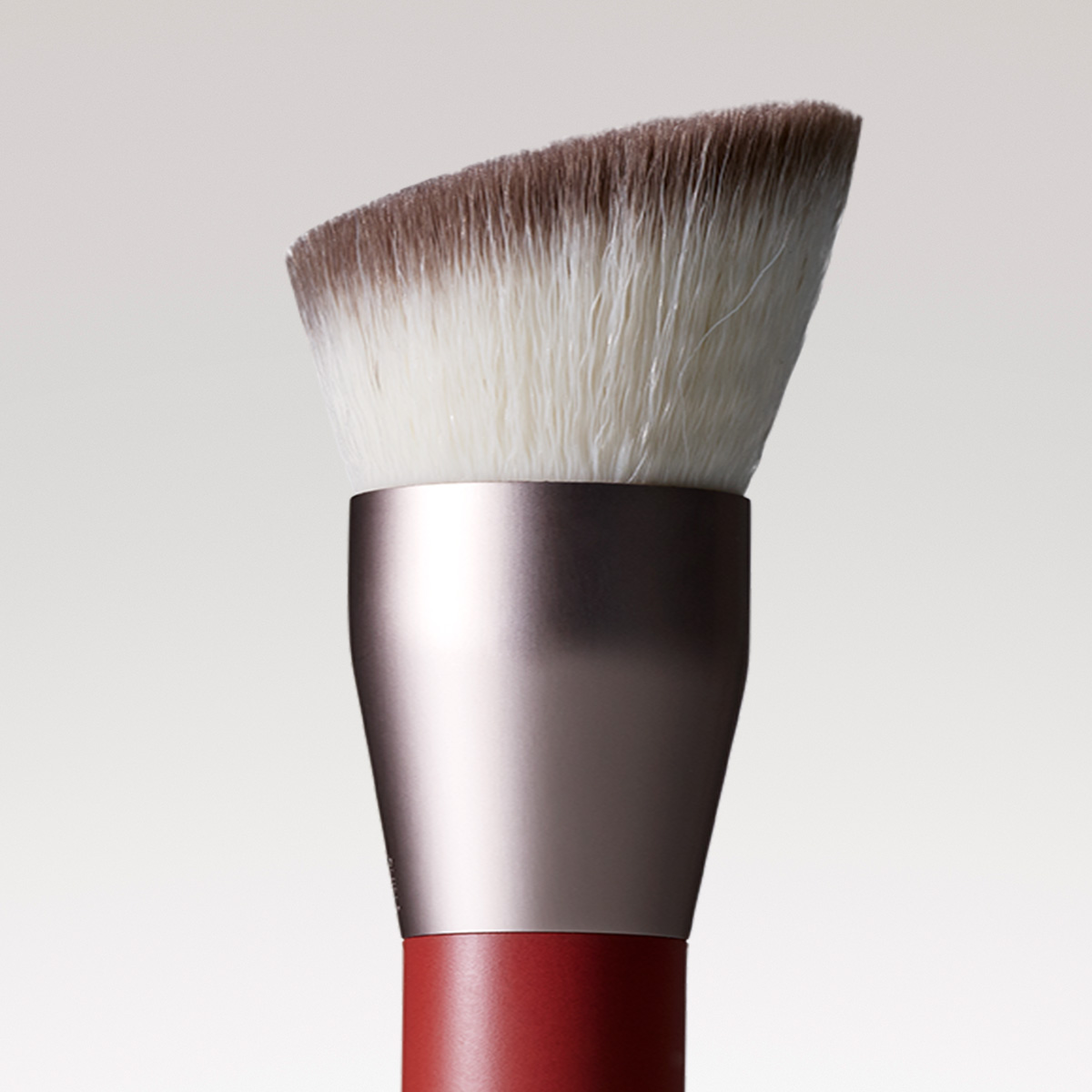 Zoomed in image of the Rose Inc Number 3 Foundation Brush's bristles