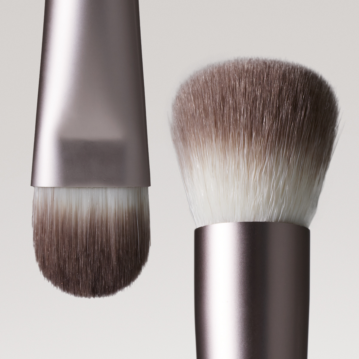 Zoomed in image of both of the brush heads for the Rose Inc Dual-Ended Concealer Brush. 