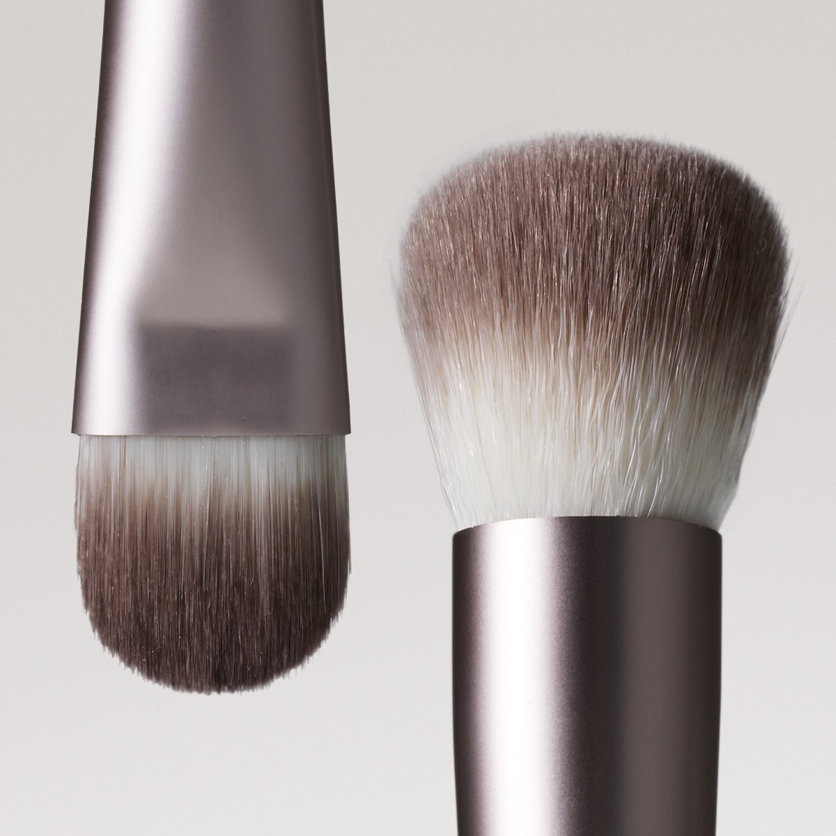 Zoomed in image of both of the brush heads for the Rose Inc Dual-Ended Concealer Brush.