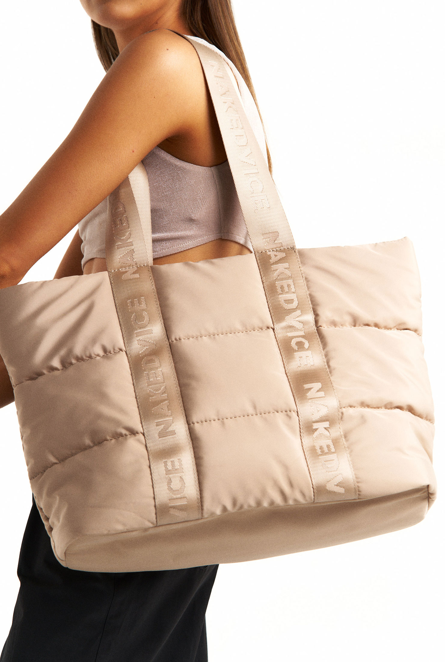 THE LOGAN TOTE SAND