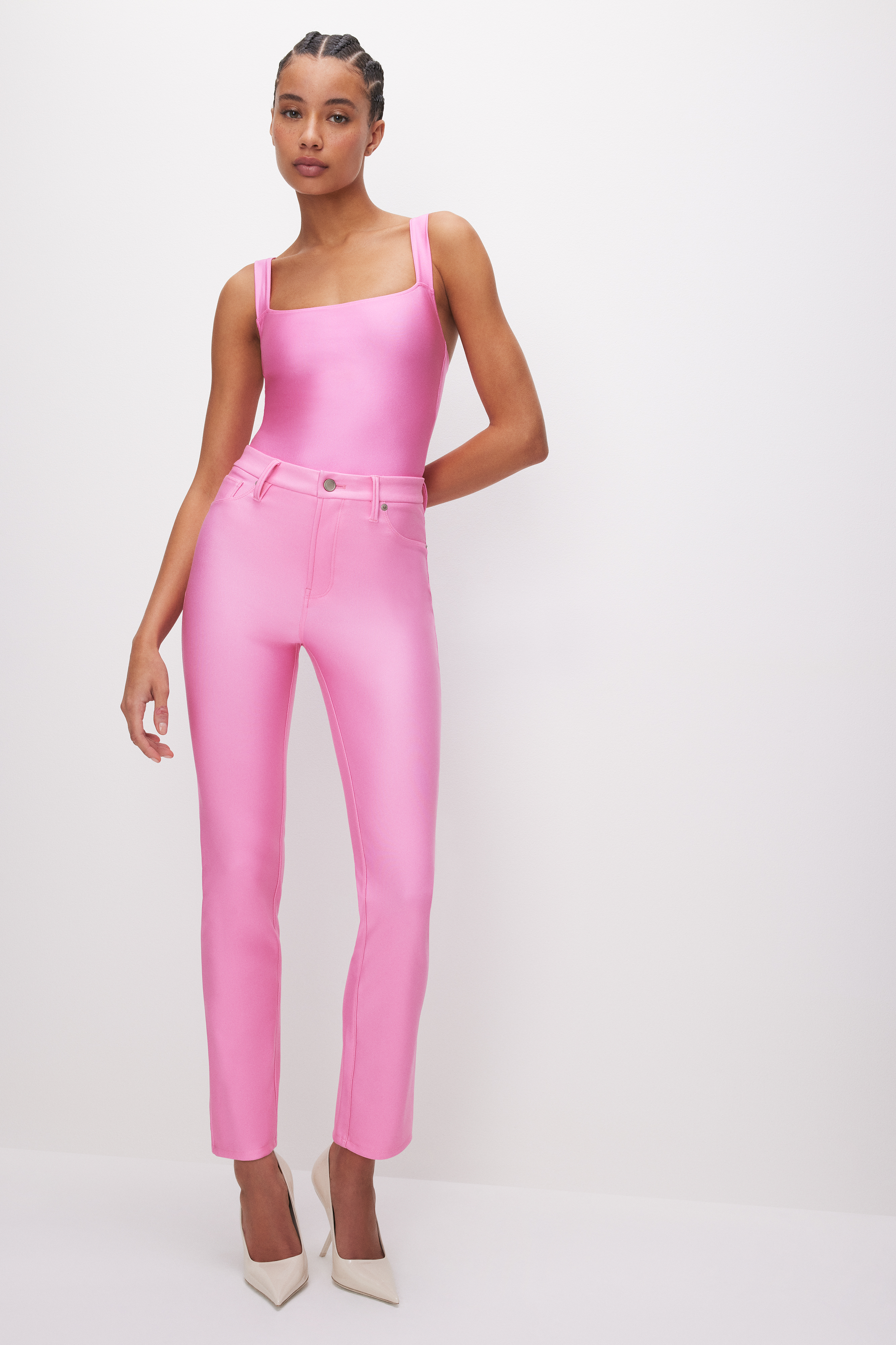 That pink bodysuit with some blue jeans🔥#shapewear #kmartfinds #kmart