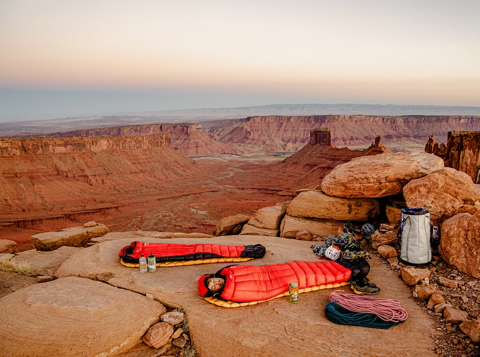 Zero Superlight 46° to 36°F Down Sleeping Bag – Mont Adventure