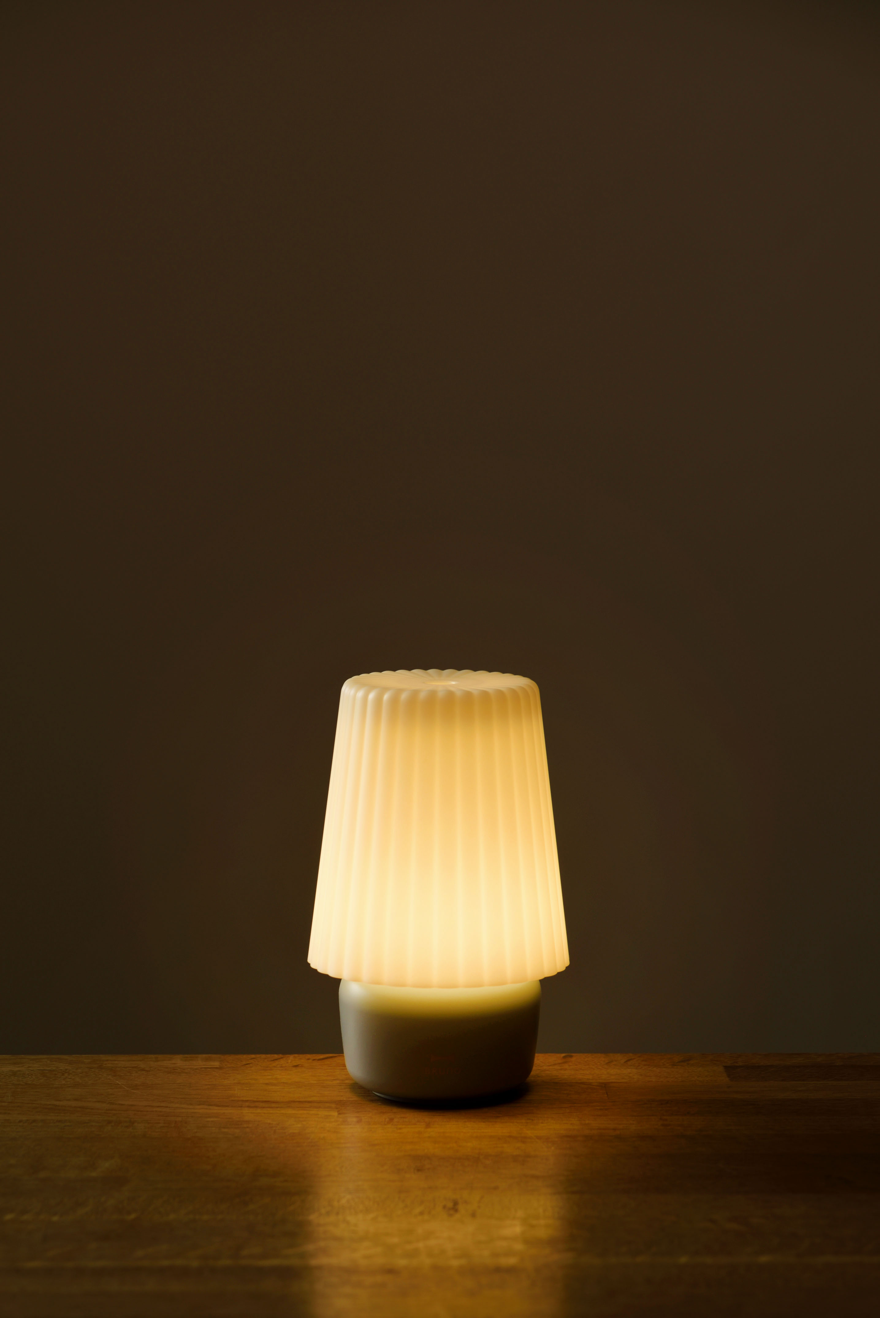 BRUNO USB 陶瓷放濕香薰機 BRUNO USB Lamp Mist Mini aroma diffuser