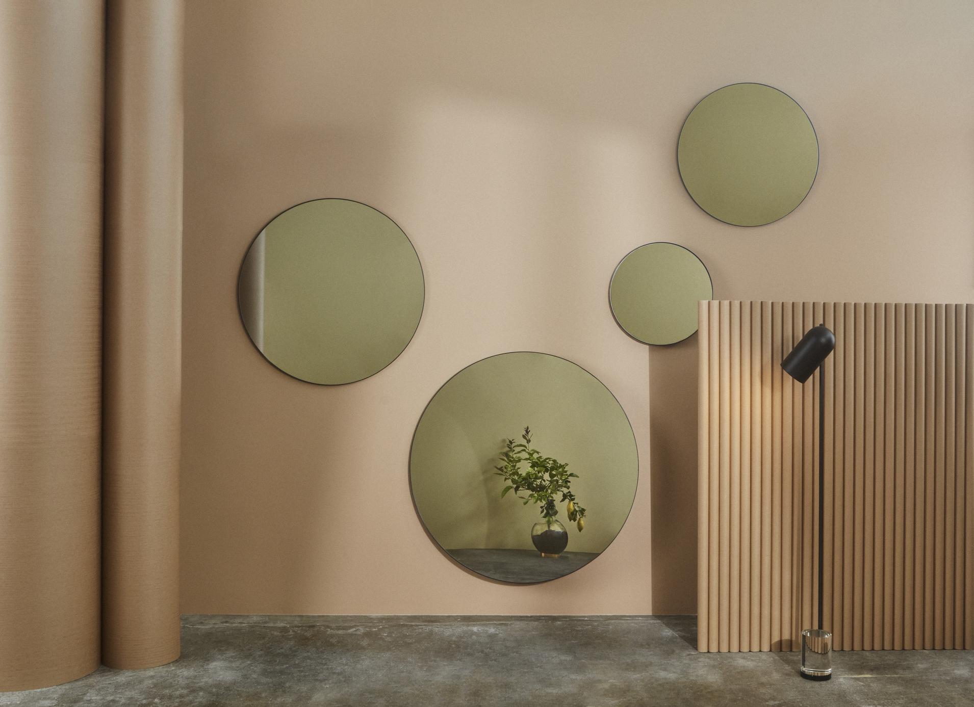 Circum Mirror