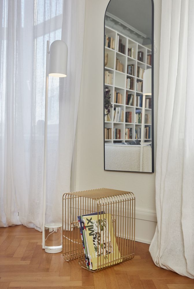 Curva Stool/Shelf