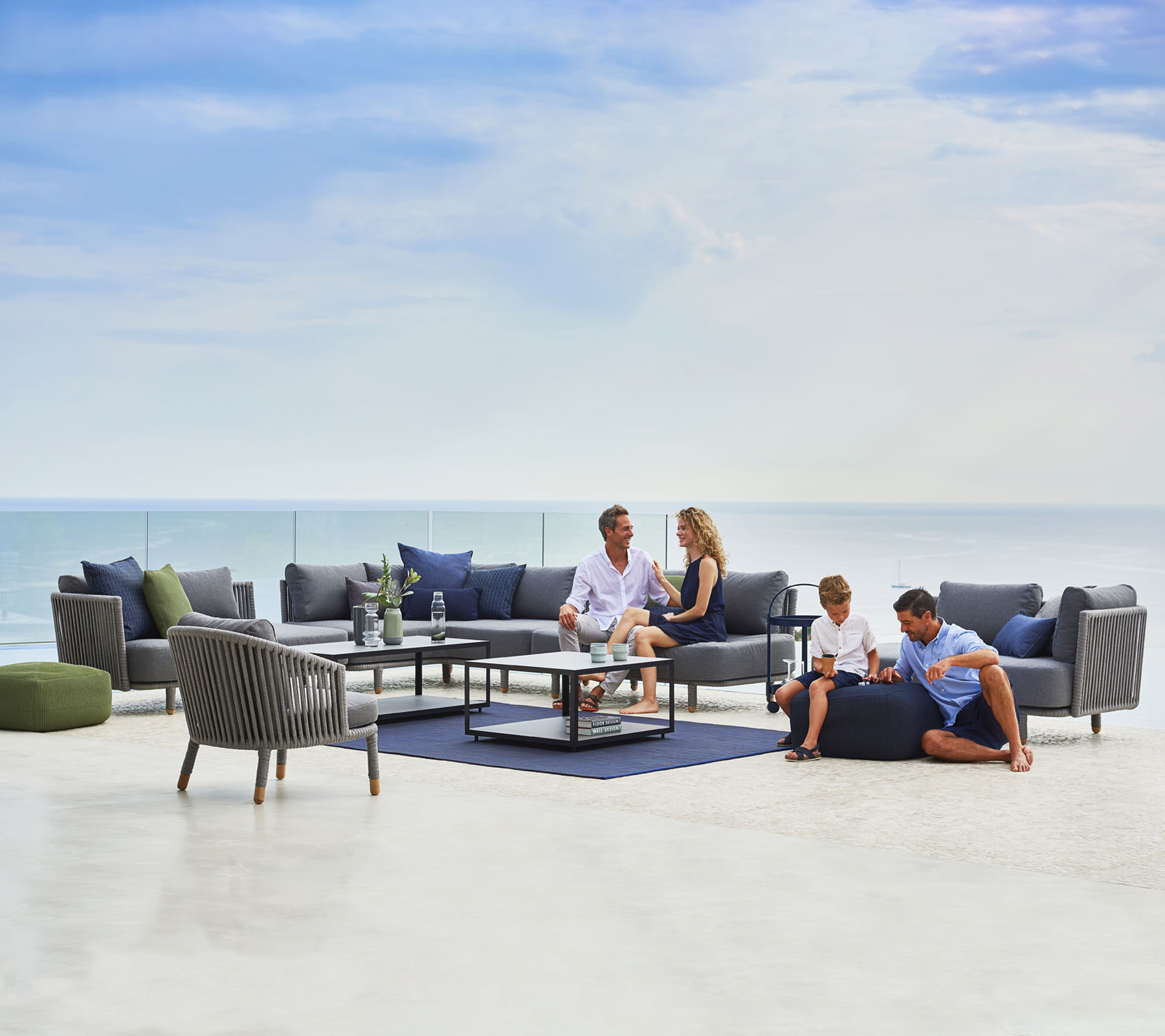 Moments Lounge Chair - Outdoor