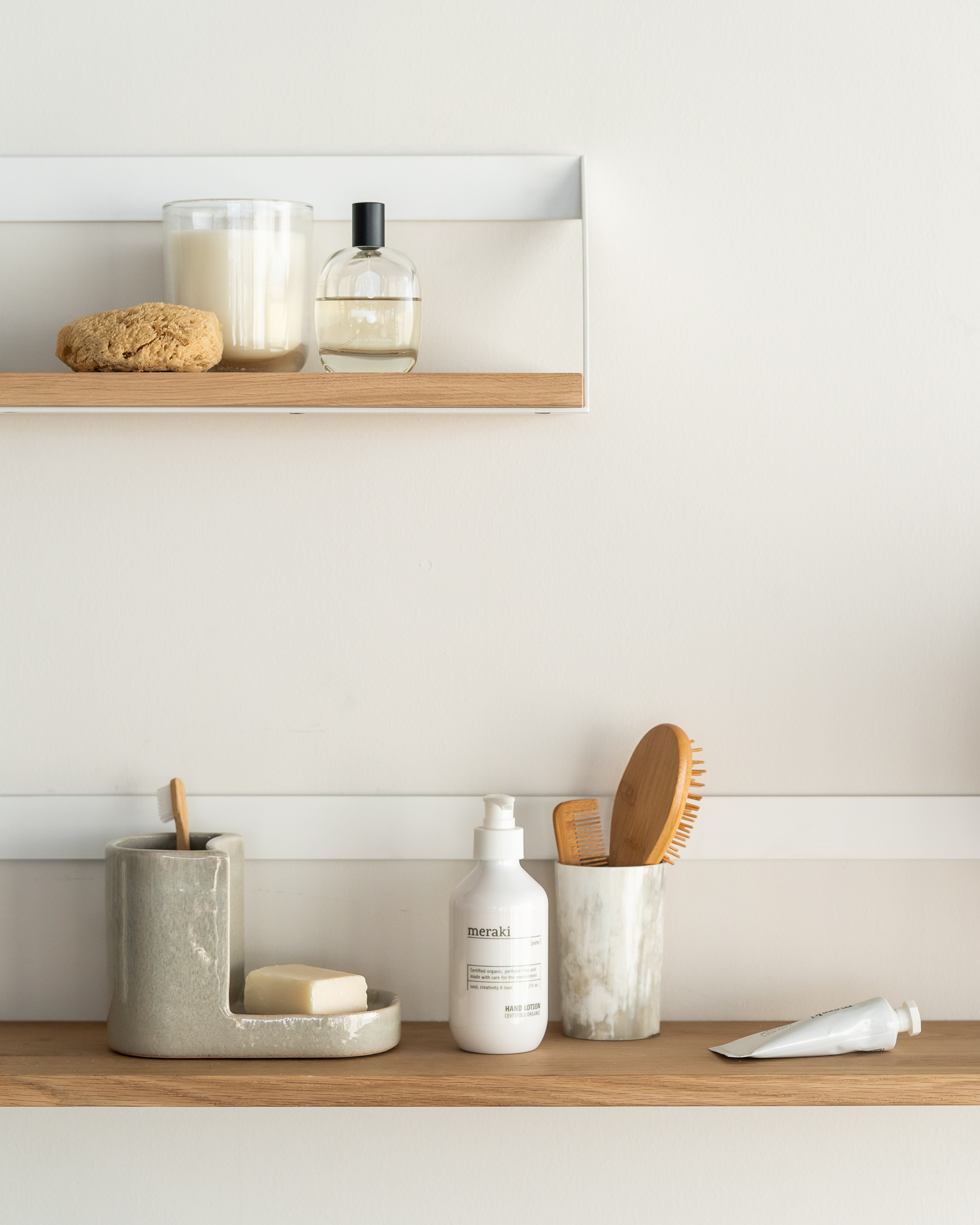 Ribbon Shelf