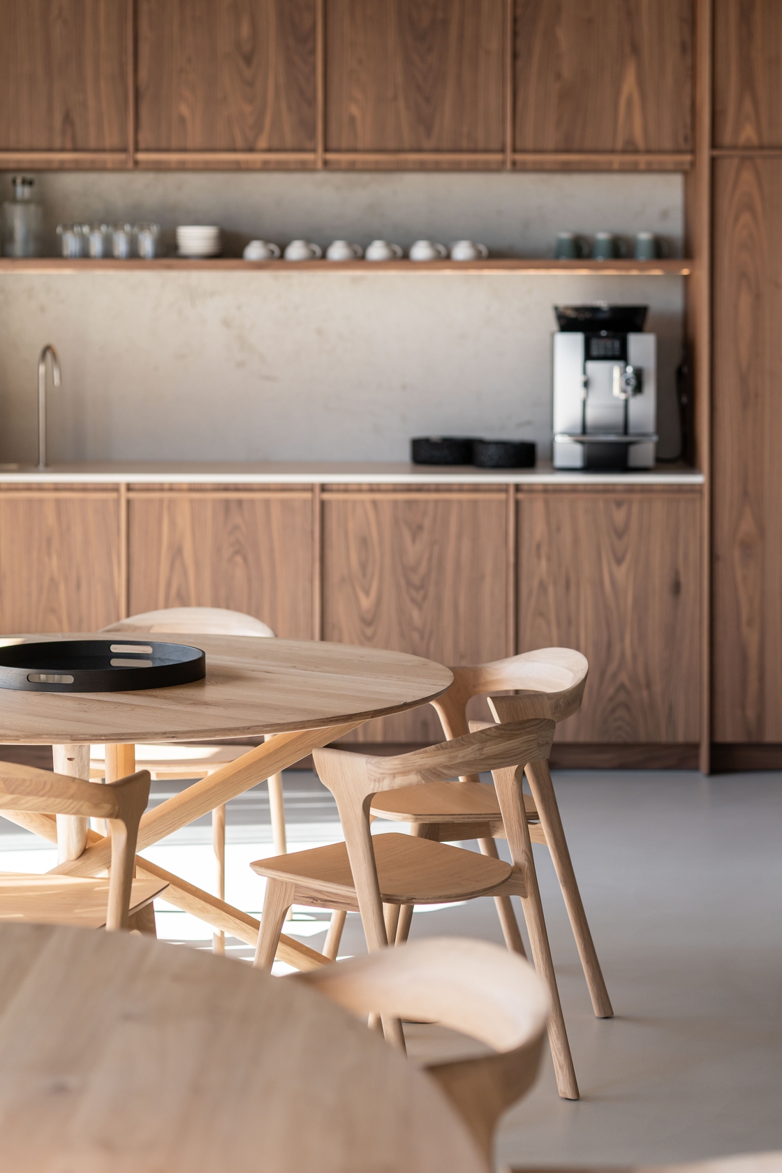 Ethnicraft Oak Mikado Round Dining Table