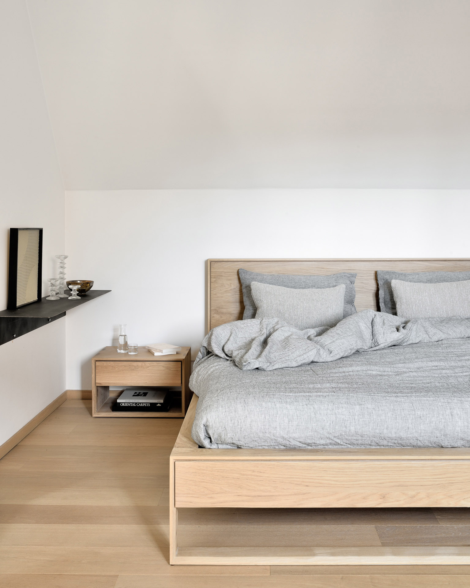 Ethnicraft Oak Nordic 1 Drawer Bedside Table