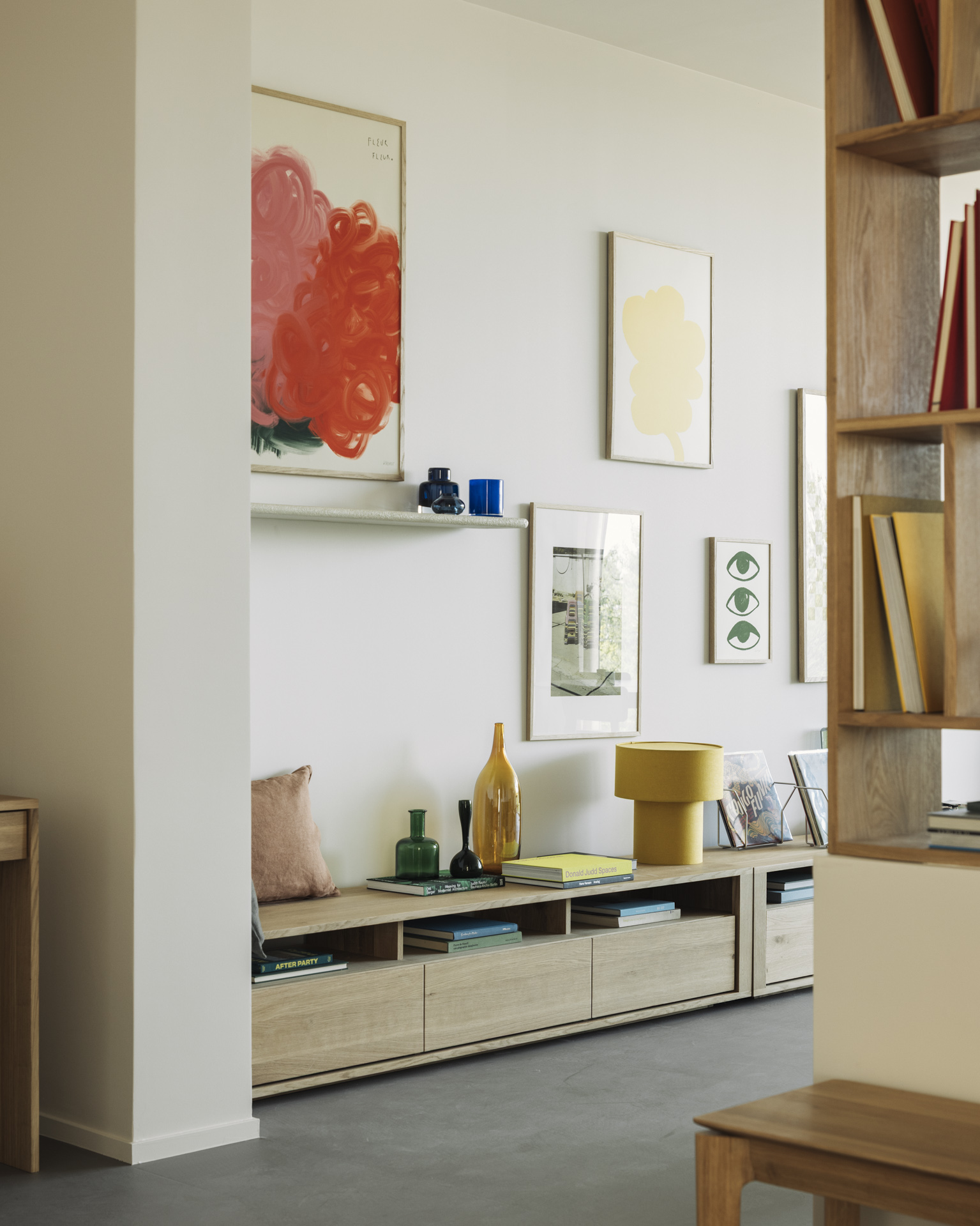 Ethnicraft Oak Shadow 3 Drawers Entertainment Unit