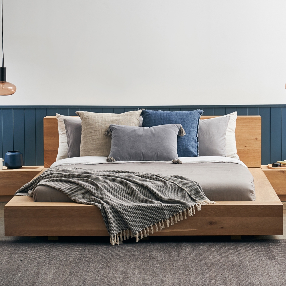 Ethnicraft Oak Madra King Bed