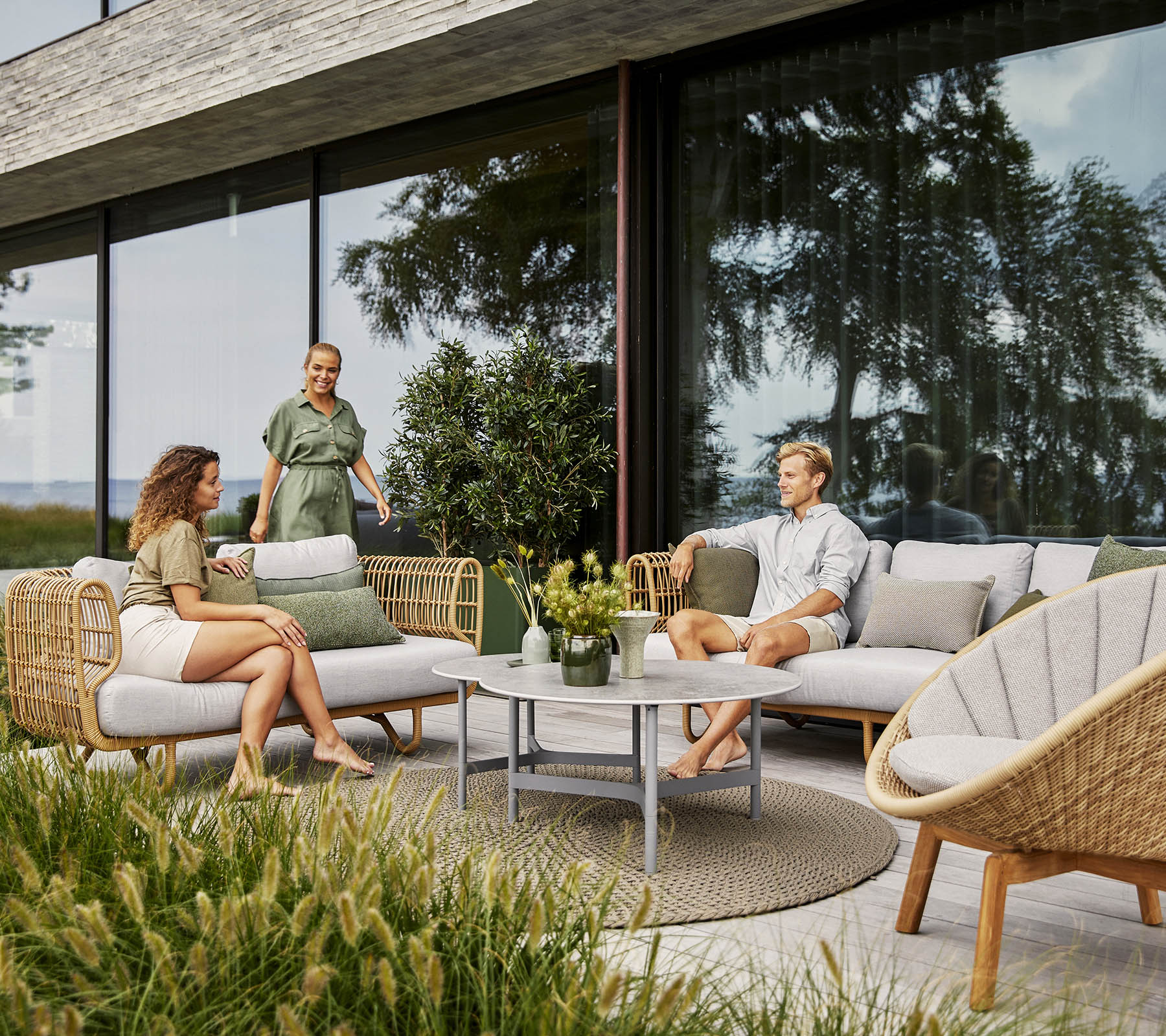 Nest 2 Seater Sofa - Outdoor