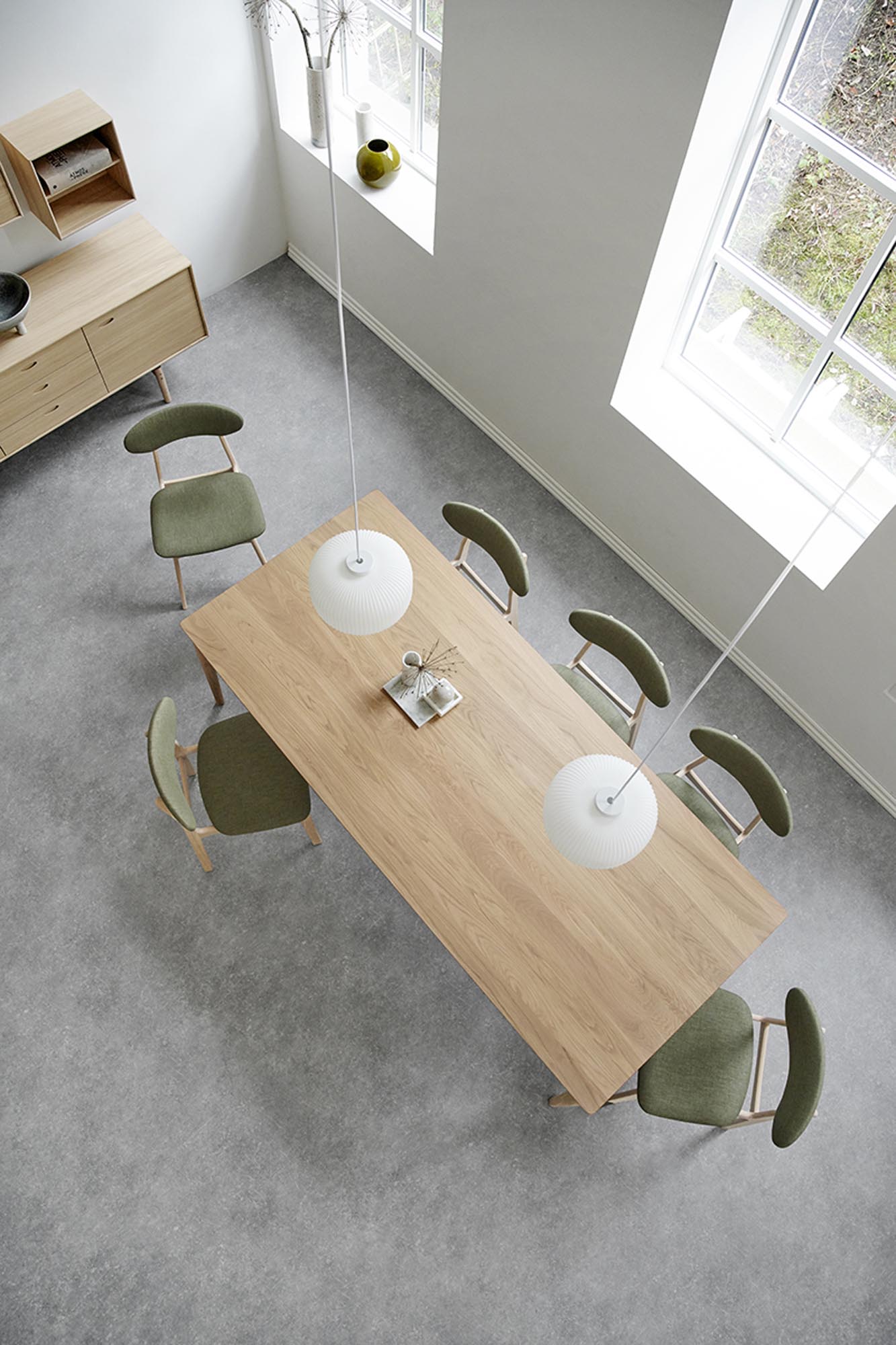 Aeris Extendable Dining Table