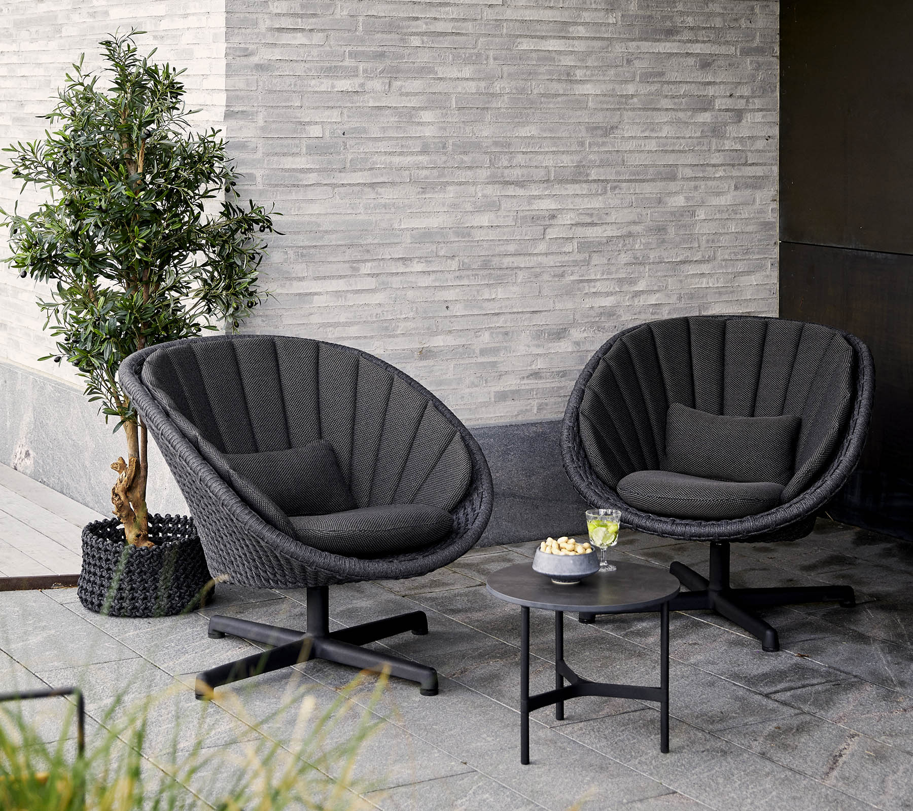 Peacock Swivel Lounge Chair - Soft Rope