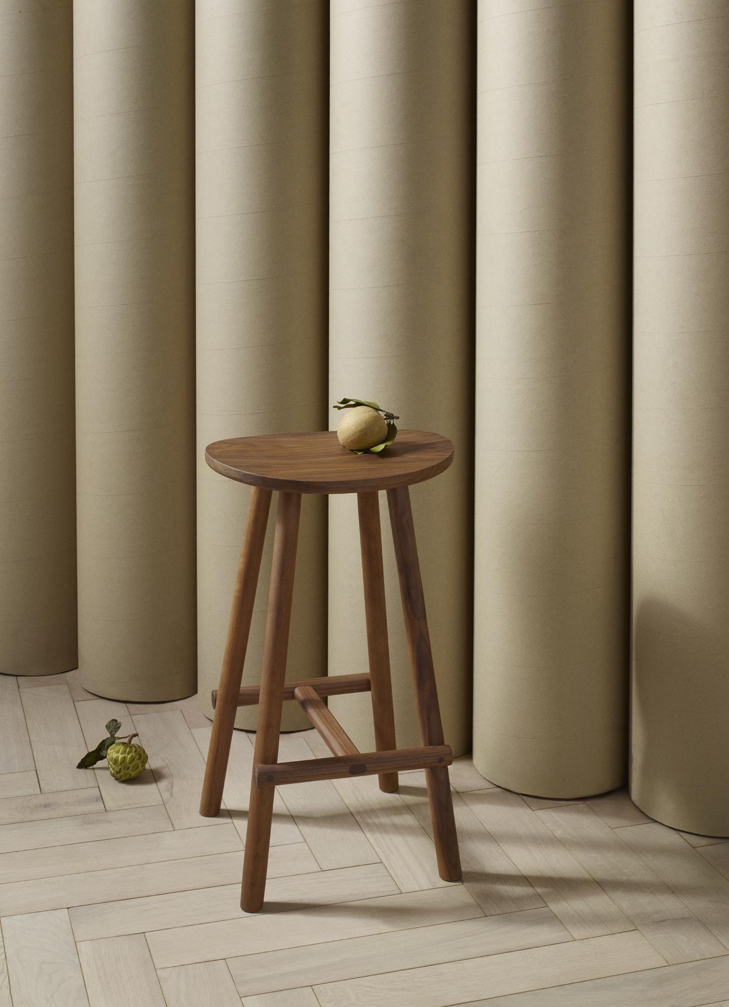 Figura Counter Stool