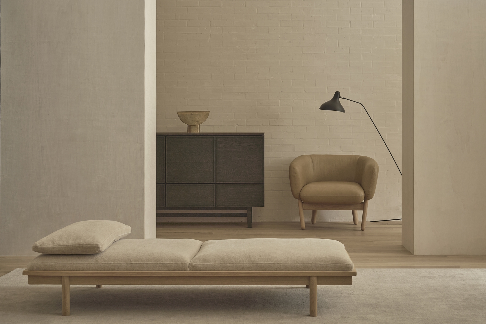 Pensive Daybed