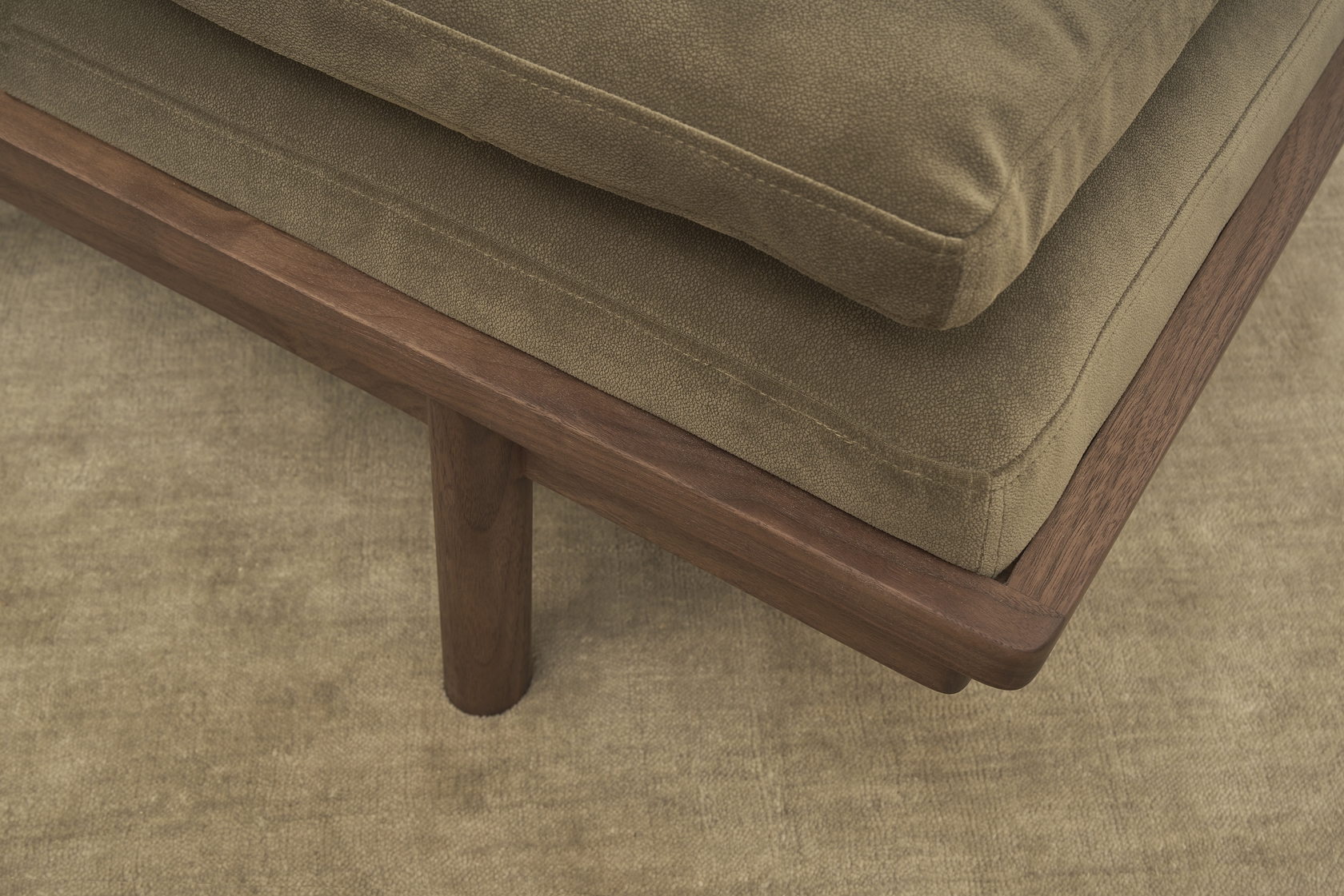 Pensive Daybed