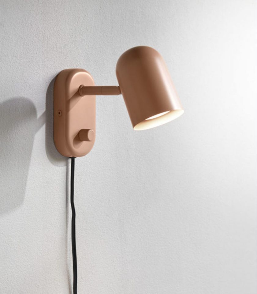 Buddy Wall Light