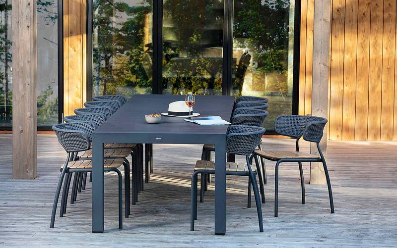 Mindo 111 Extendable Dining Table