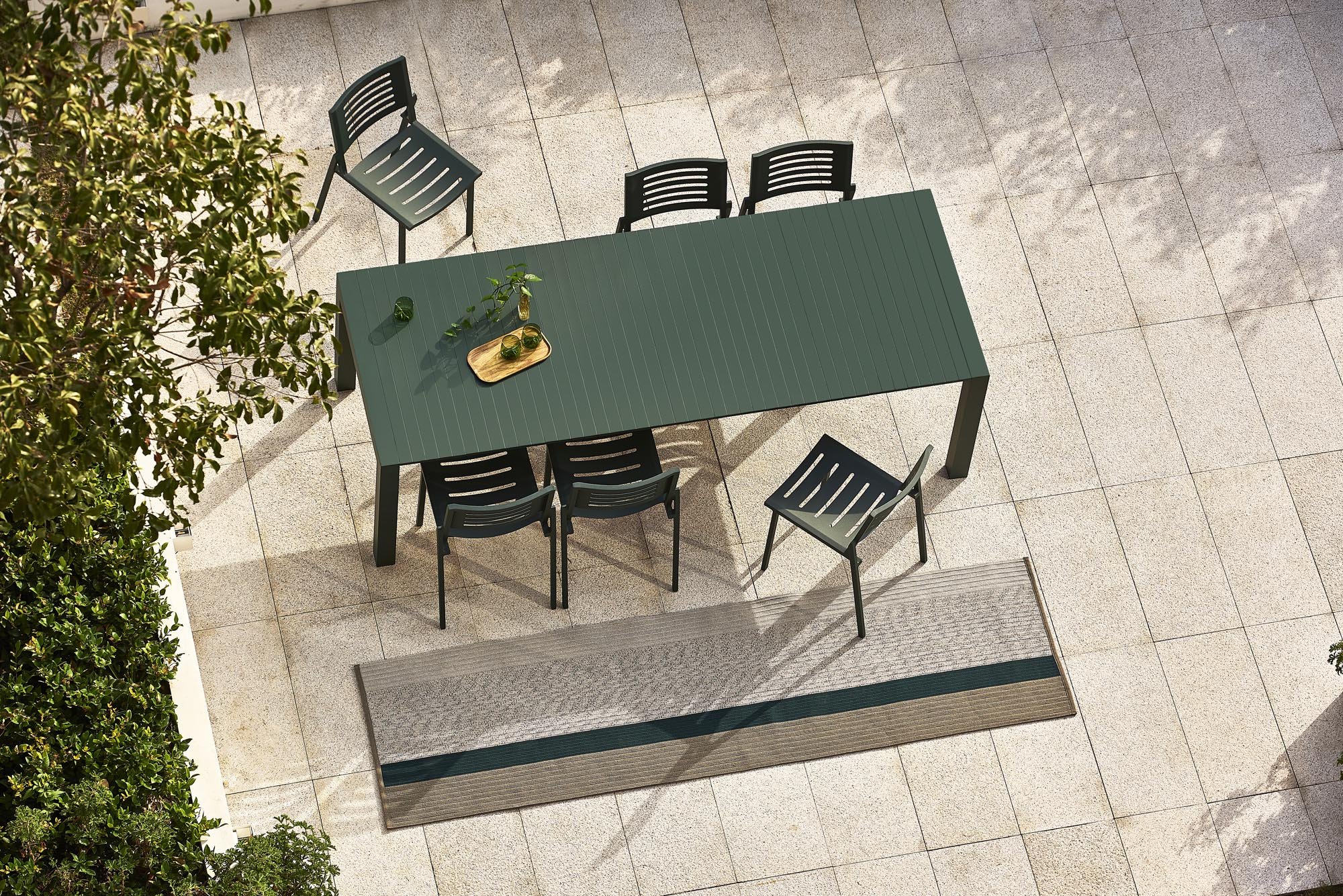 Mindo 111 Extendable Dining Table