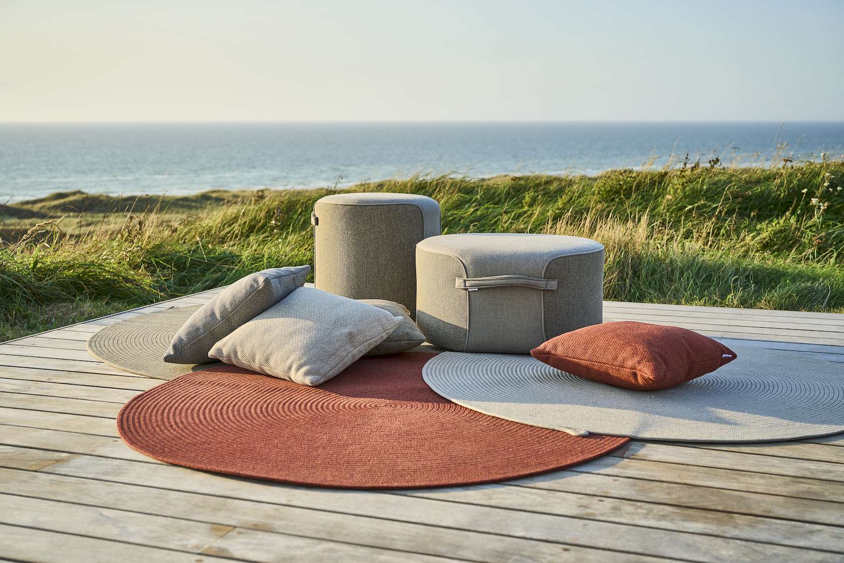 Mindo 108 Pouf - Large