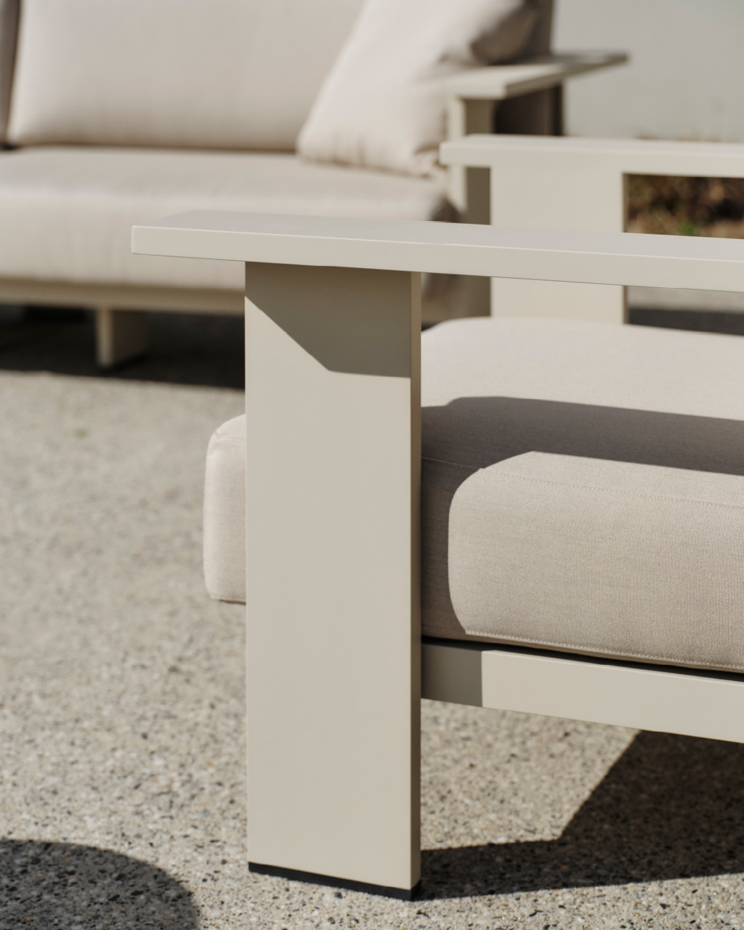 Outdoor Benn Lounge Chair