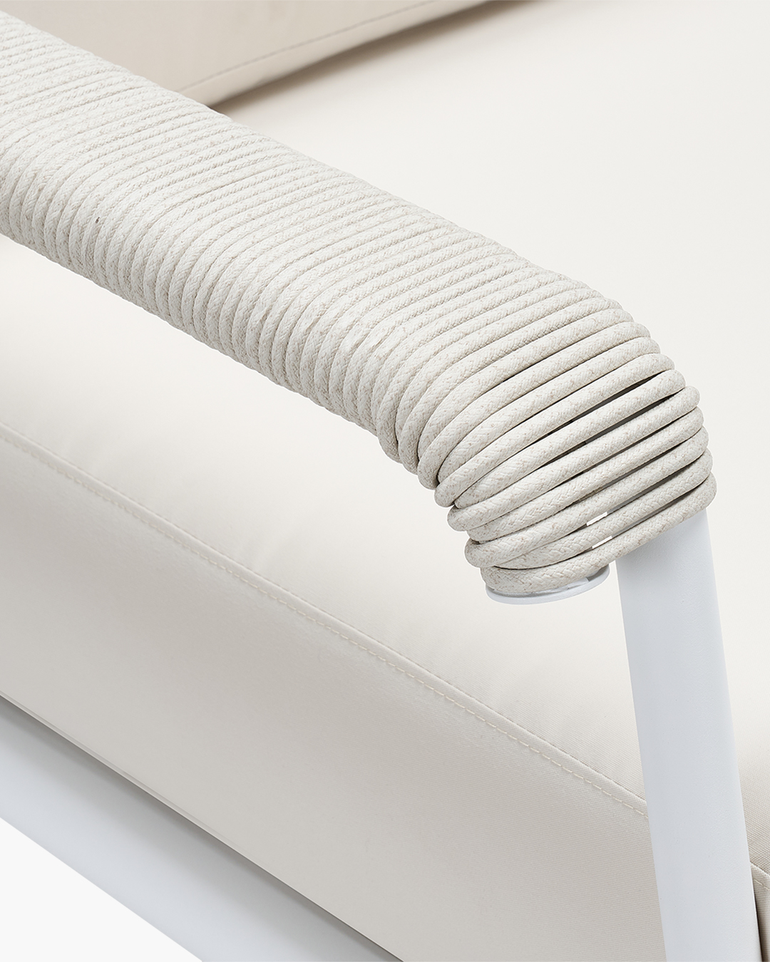 Outdoor Rodeo Lounge Chair