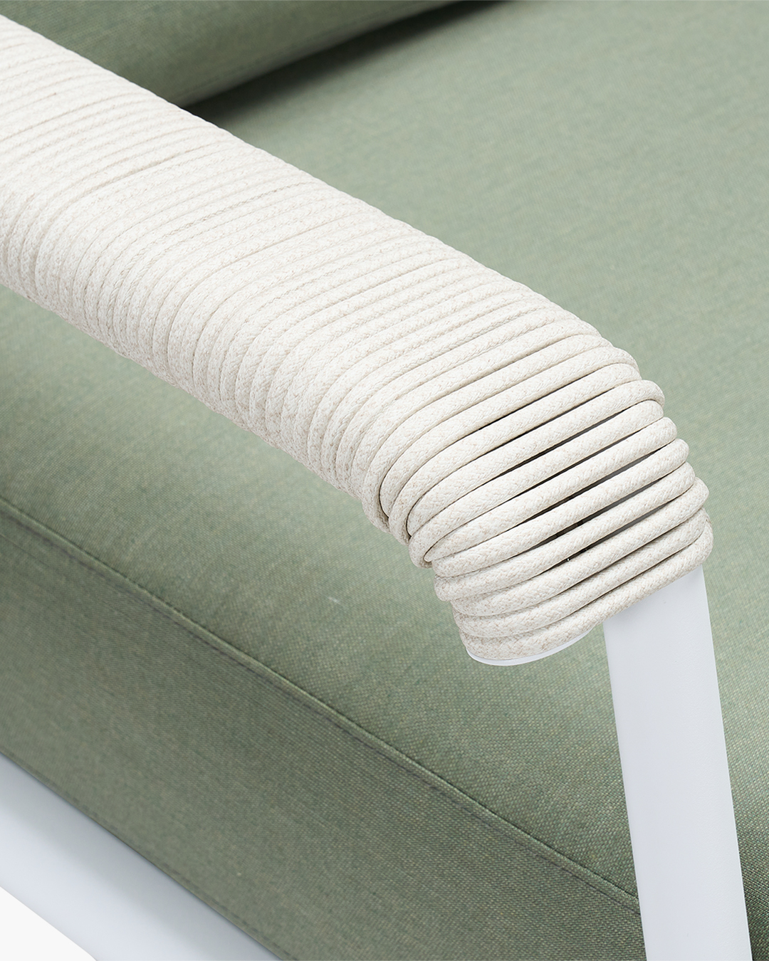 Outdoor Rodeo Lounge Chair