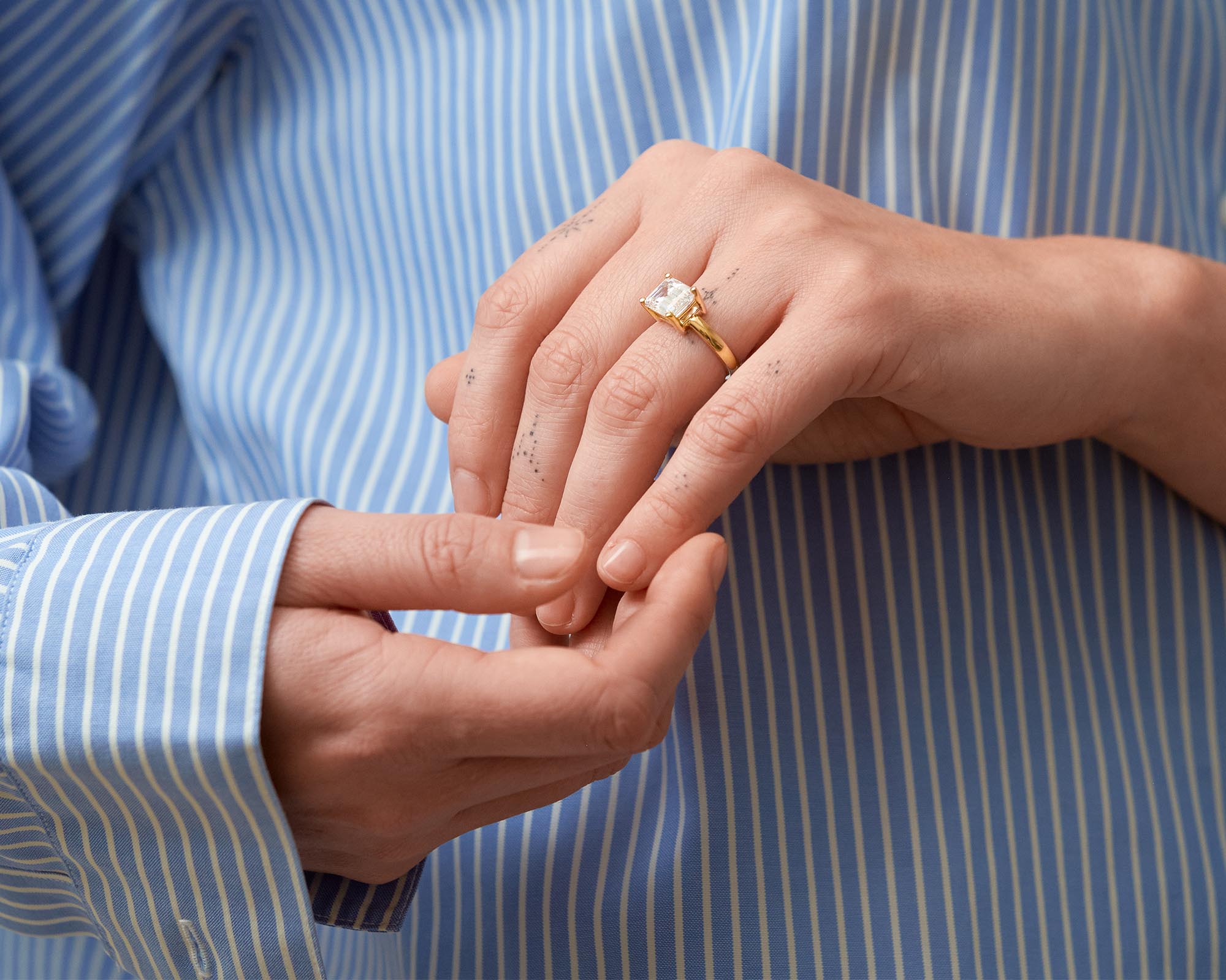 The Low Set Solitaire — Round
