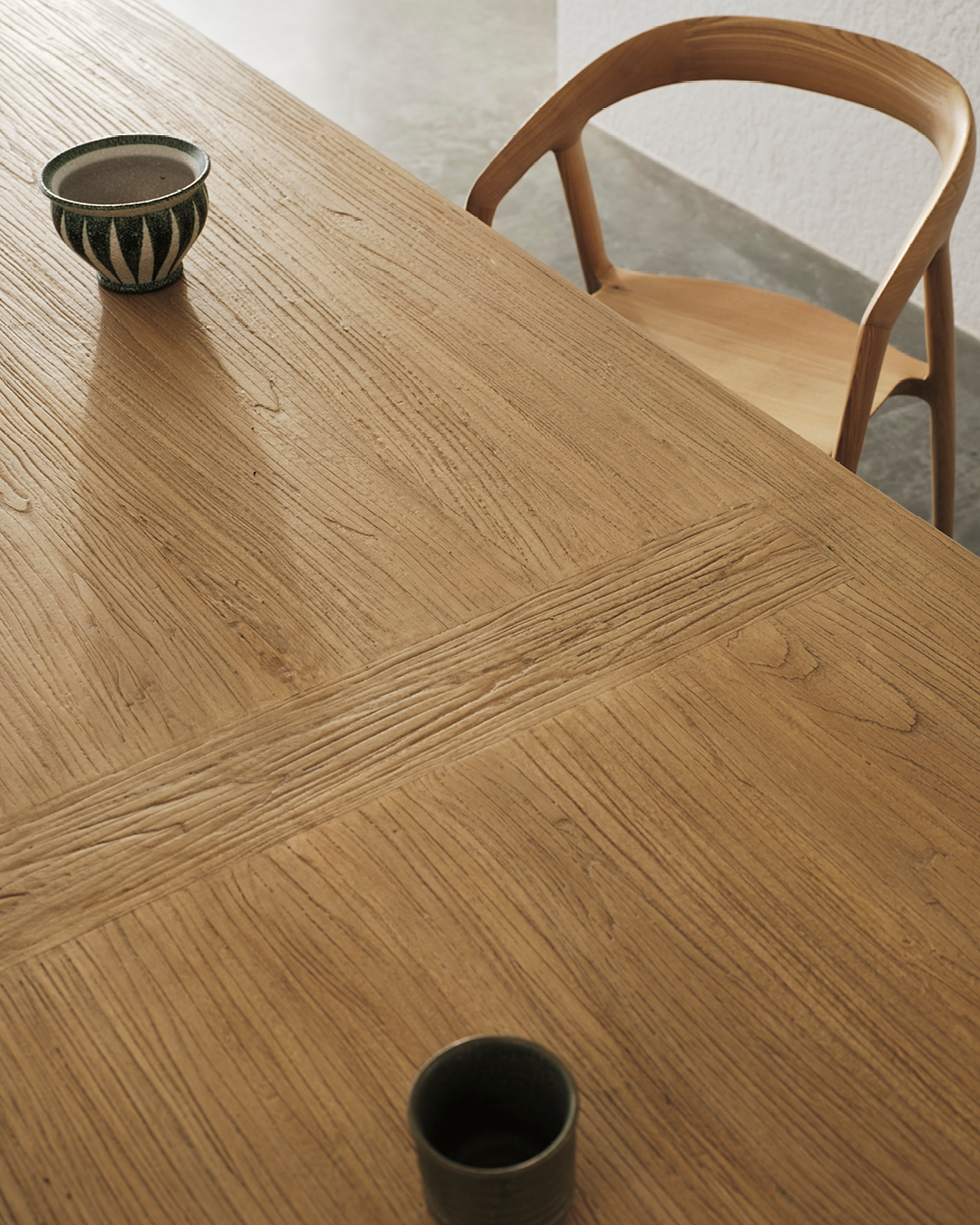 Volar Rectangular Dining Table