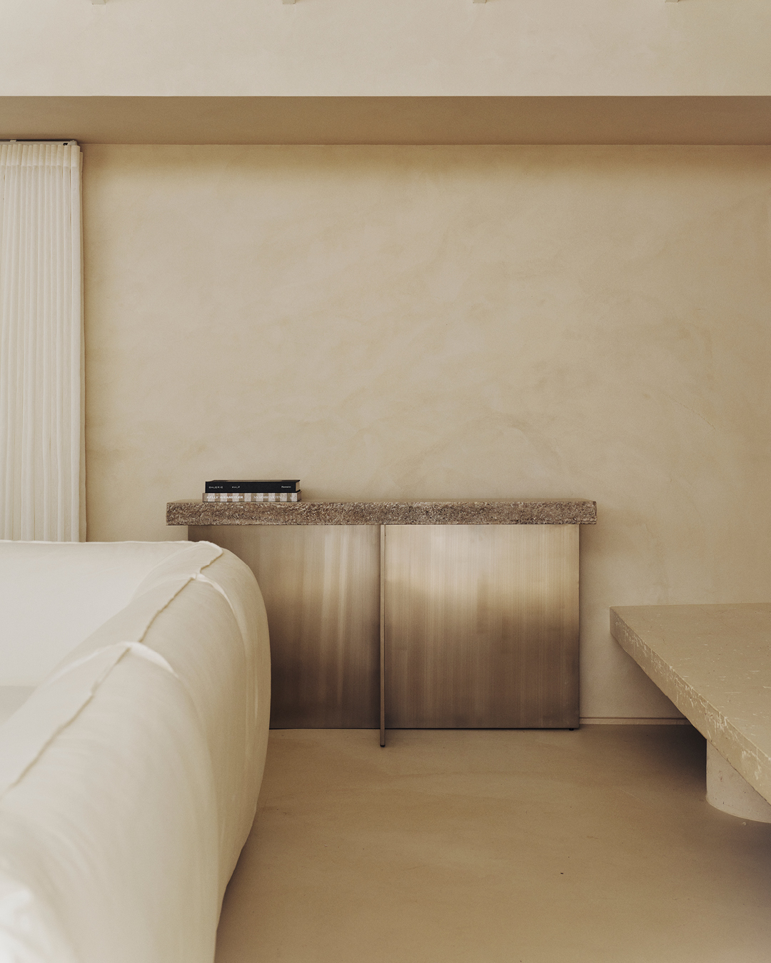 Zaha Travertine Console