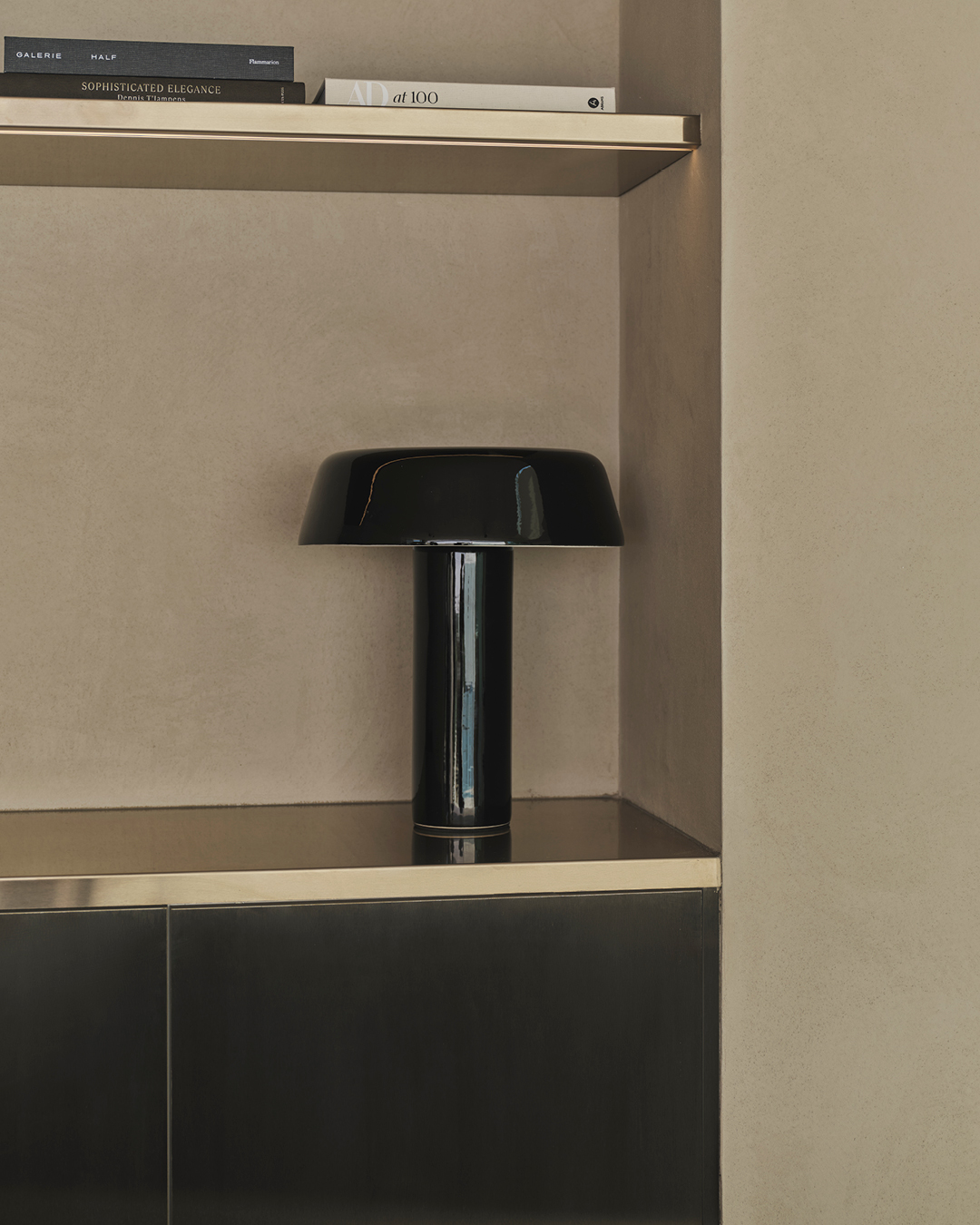 Black Stellara Table Lamp