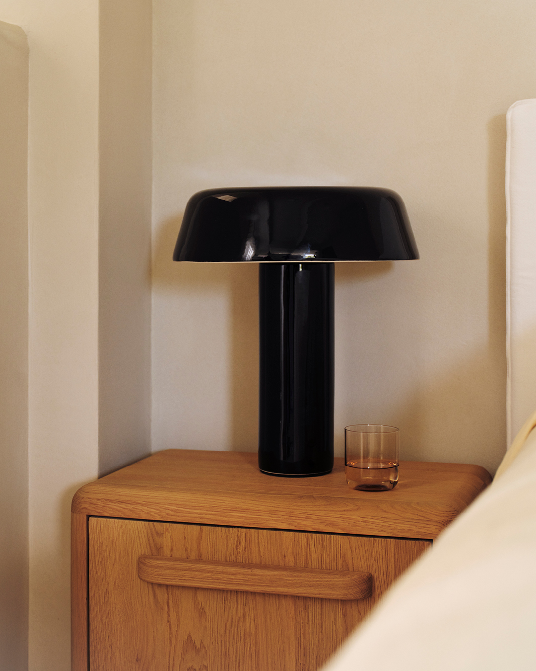 Black Stellara Table Lamp