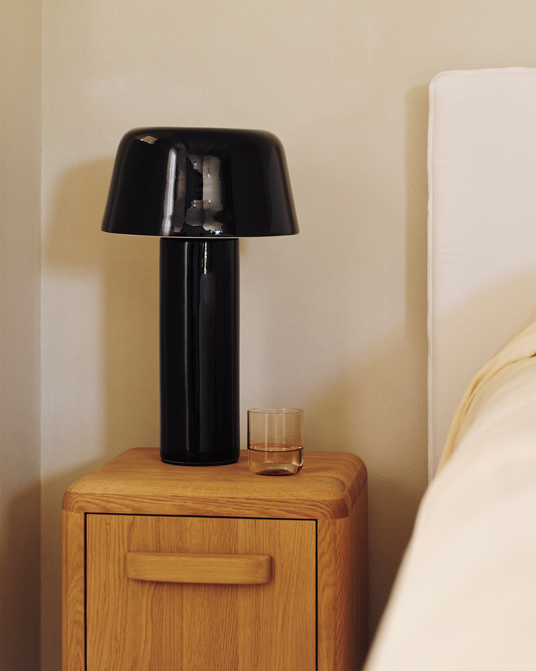 Black Stellara Table Lamp