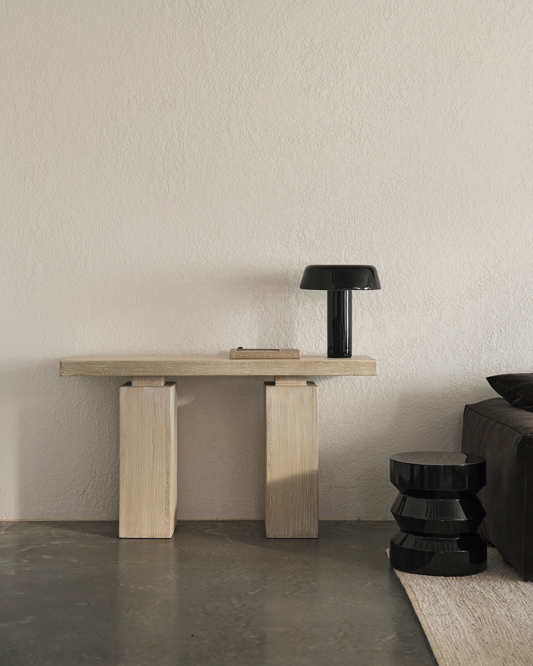 Black Stellara Table Lamp